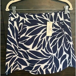 NWT - Vineyard Vine Performance Skort